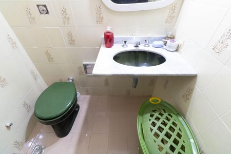 Casa à venda com 175m², 3 quartos e 3 vagas Casa à venda com 175m², 3 quartos e 3 vagasBanheiro 1