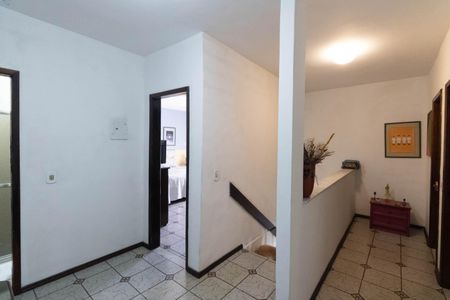 Casa à venda com 175m², 3 quartos e 3 vagas Casa à venda com 175m², 3 quartos e 3 vagasHall