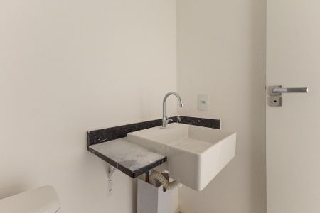 Banheiro de kitnet/studio à venda com 1 quarto, 25m² em Vila Olímpia, São Paulo