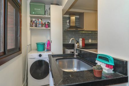 Área de Serviço de apartamento à venda com 3 quartos, 75m² em Jardim do Salso, Porto Alegre