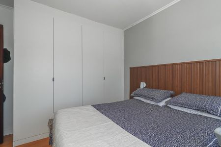 Quarto de apartamento à venda com 3 quartos, 75m² em Jardim do Salso, Porto Alegre