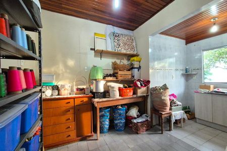 Casa à venda com 110m², 4 quartos e 2 vagas Casa à venda com 110m², 4 quartos e 2 vagasCozinha