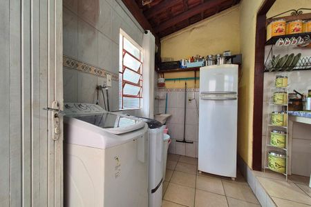 Casa à venda com 110m², 4 quartos e 2 vagas Casa à venda com 110m², 4 quartos e 2 vagasÁrea de Serviço