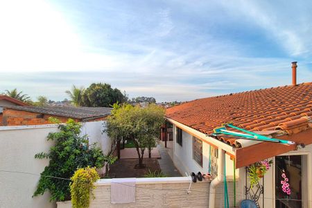 Casa à venda com 110m², 4 quartos e 2 vagas Casa à venda com 110m², 4 quartos e 2 vagasVista do Quarto 2