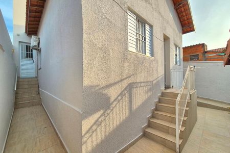 Casa à venda com 110m², 4 quartos e 2 vagas Casa à venda com 110m², 4 quartos e 2 vagasCorredor