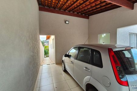 Garagem  de casa à venda com 4 quartos, 110m² em Jardim Planalto de Viracopos, Campinas