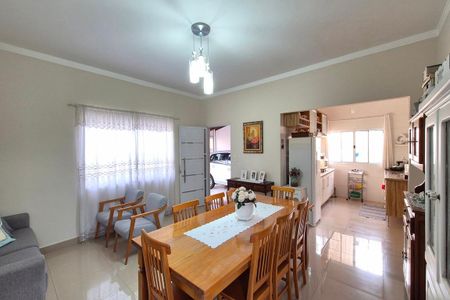 Sala de casa à venda com 4 quartos, 110m² em Jardim Planalto de Viracopos, Campinas