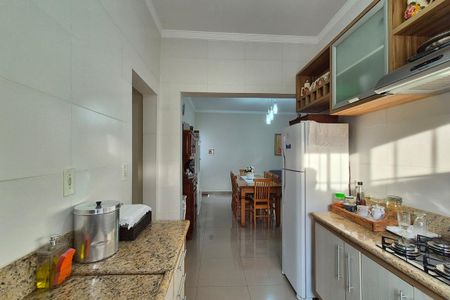 Casa à venda com 110m², 4 quartos e 2 vagas Casa à venda com 110m², 4 quartos e 2 vagasCozinha