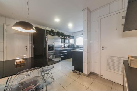 Cozinha de apartamento à venda com 3 quartos, 155m² em Campo Belo, São Paulo