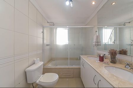 Apartamento à venda com 155m², 3 quartos e 3 vagasBanheiro da Suíte 2