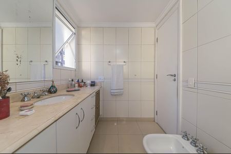 Apartamento à venda com 155m², 3 quartos e 3 vagasBanheiro da Suíte 2