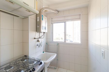 Cozinha e Área de Serviço de apartamento para alugar com 2 quartos, 58m² em Km 18, Osasco