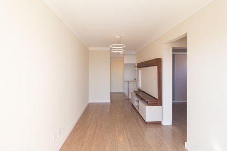 Sala de apartamento para alugar com 2 quartos, 58m² em Km 18, Osasco