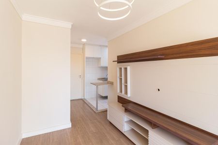 Sala de apartamento para alugar com 2 quartos, 58m² em Km 18, Osasco