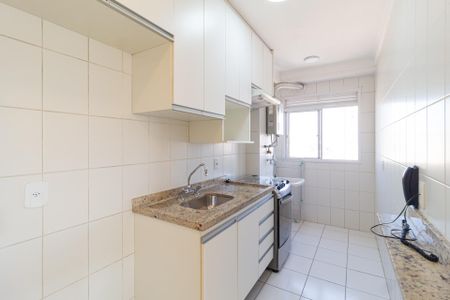 Cozinha e Área de Serviço de apartamento para alugar com 2 quartos, 58m² em Km 18, Osasco