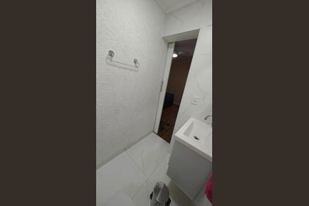 Apartamento à venda com 77m², 2 quartos e 1 vagaBanheiro