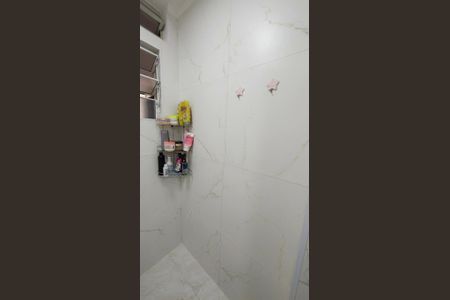 Apartamento à venda com 77m², 2 quartos e 1 vagaBanheiro