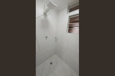 Apartamento à venda com 77m², 2 quartos e 1 vagaBanheiro