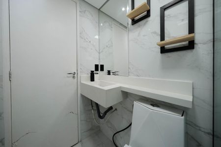 Banheiro de apartamento para alugar com 2 quartos, 41m² em Jardim Santa Teresinha, São Paulo
