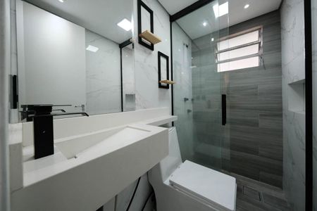 Banheiro de apartamento para alugar com 2 quartos, 41m² em Jardim Santa Teresinha, São Paulo