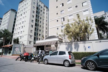 Fachada de apartamento para alugar com 2 quartos, 41m² em Jardim Santa Teresinha, São Paulo