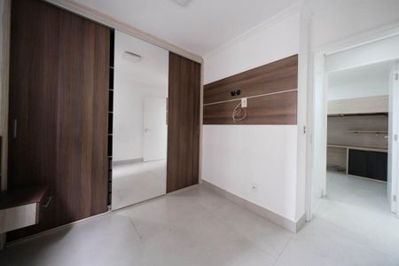 Quarto 2 de apartamento para alugar com 2 quartos, 41m² em Jardim Santa Teresinha, São Paulo