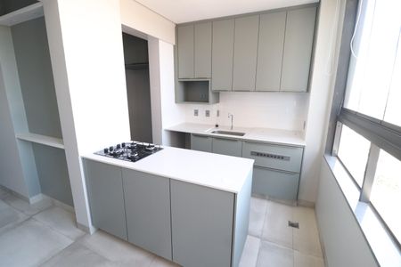 Cozinha de apartamento para alugar com 3 quartos, 95m² em Osvaldo Rezende, Uberlândia