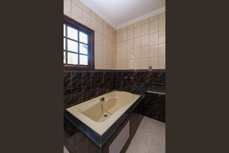 Banheiro Suíte 1 de casa à venda com 4 quartos, 279m² em Jardim Ouro Preto, Taboão da Serra