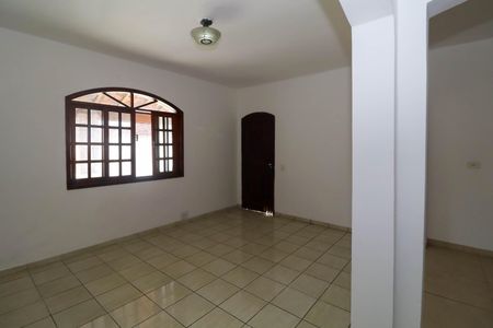 Sala  de casa à venda com 4 quartos, 279m² em Jardim Ouro Preto, Taboão da Serra