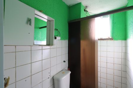 Banheiro de apartamento à venda com 2 quartos, 55m² em Campanário, Diadema