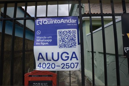 Placa Instalada de apartamento para alugar com 2 quartos, 60m² em Bento Ribeiro, Rio de Janeiro