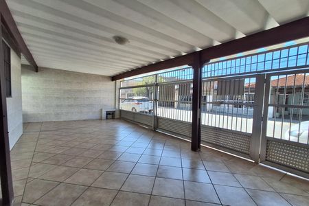 Garagem  de casa à venda com 2 quartos, 200m² em Paulicéia, São Bernardo do Campo