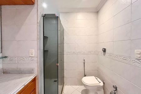 Apartamento para alugar com 92m², 2 quartos e 1 vaga Apartamento para alugar com 92m², 2 quartos e 1 vagaBanheiro da Suíte