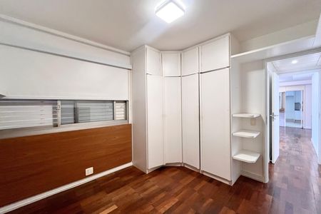 Quarto 1 de apartamento para alugar com 2 quartos, 92m² em Leblon, Rio de Janeiro