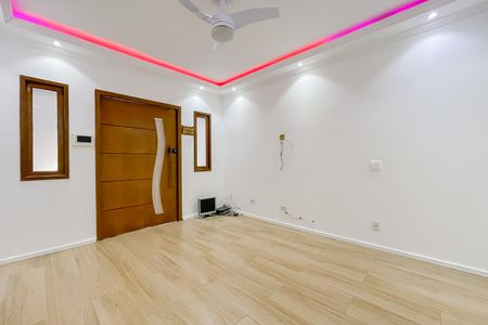 Casa para alugar com 3 quartos, 208m² em Jardim D’abril, Osasco