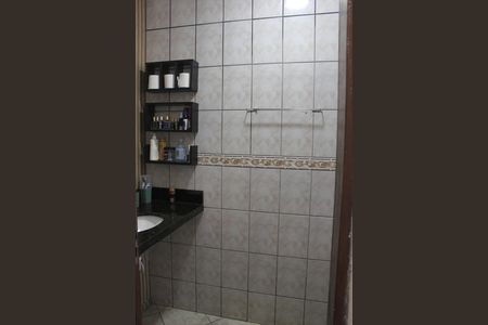 Banheiro da Suíte de casa para alugar com 2 quartos, 144m² em Cabuçu, Guarulhos