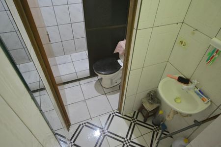 Banheiro  de apartamento à venda com 2 quartos, 57m² em Alves Dias, São Bernardo do Campo