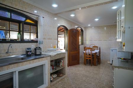 Cozinha de casa para alugar com 4 quartos, 900m² em Inoã, Maricá