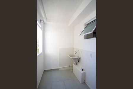 Área de Serviço de apartamento para alugar com 2 quartos, 47m² em Maria Paula, São Gonçalo