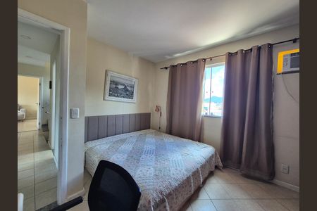 Quarto 2 de casa de condomínio para alugar com 4 quartos, 300m² em Vargem Pequena, Rio de Janeiro