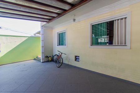 Garagem de casa à venda com 2 quartos, 90m² em Vila Santa Terezinha (zona Norte), São Paulo