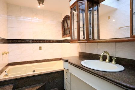 Apartamento para alugar com 130m², 3 quartos e sem vaga Apartamento para alugar com 130m², 3 quartos e sem vagaBanheiro