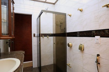 Apartamento para alugar com 130m², 3 quartos e sem vaga Apartamento para alugar com 130m², 3 quartos e sem vagaBanheiro