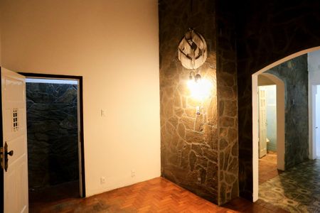 Apartamento para alugar com 130m², 3 quartos e sem vaga Apartamento para alugar com 130m², 3 quartos e sem vagaSala