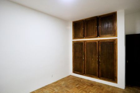 Apartamento para alugar com 130m², 3 quartos e sem vaga Apartamento para alugar com 130m², 3 quartos e sem vagaQuarto 1