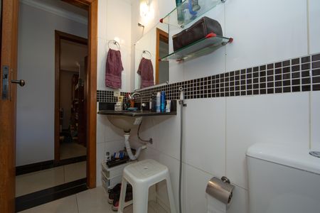 BANHEIRO de apartamento à venda com 3 quartos, 60m² em Nova Gameleira, Belo Horizonte