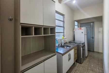 Cozinha  de kitnet/studio para alugar com 0 quarto, 42m² em Guilhermina, Praia Grande