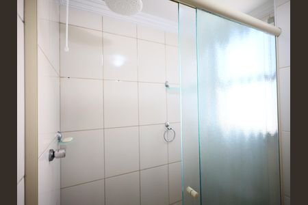 Banheiro de apartamento para alugar com 3 quartos, 64m² em Centro, Osasco
