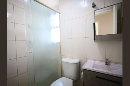 Banheiro de apartamento para alugar com 3 quartos, 64m² em Centro, Osasco