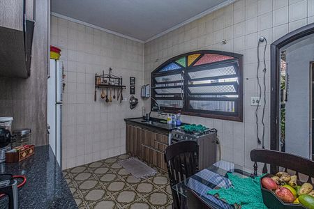 cozinha_1 de casa à venda com 2 quartos, 150m² em Jardim Santa Cruz (sacoma), São Paulo
